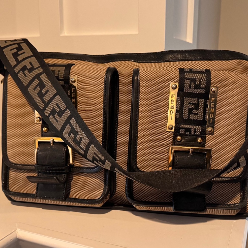 Fendi baguette shoulder bag
